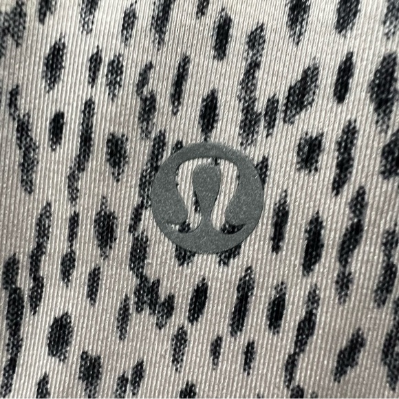 lululemon athletica Happy Strappy Leopard Tank  EUC 4 - Picture 8 of 8